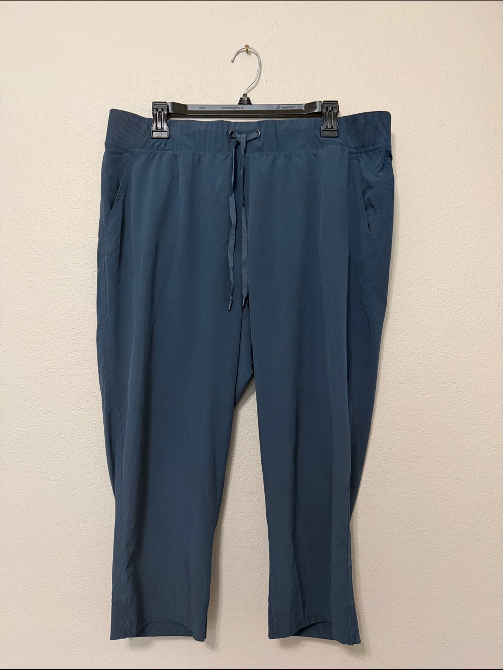 Champion Women's Blue Drawstring Capris